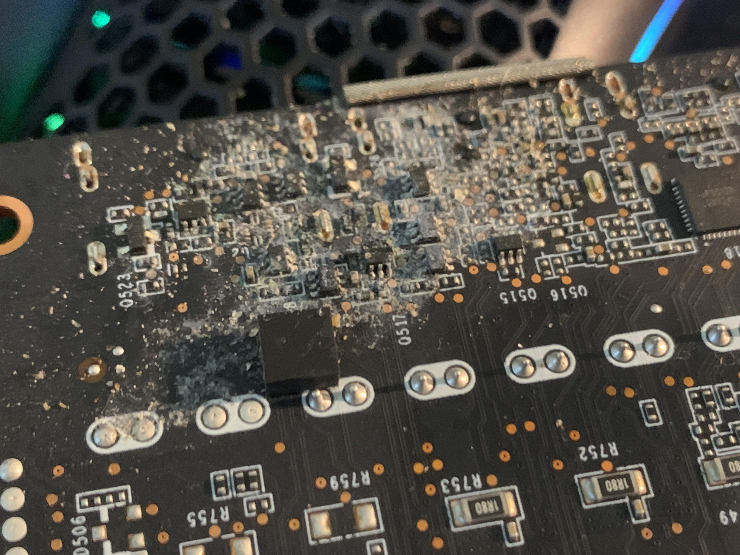 How to Clean Electronics Components After a Flood: Essential Steps