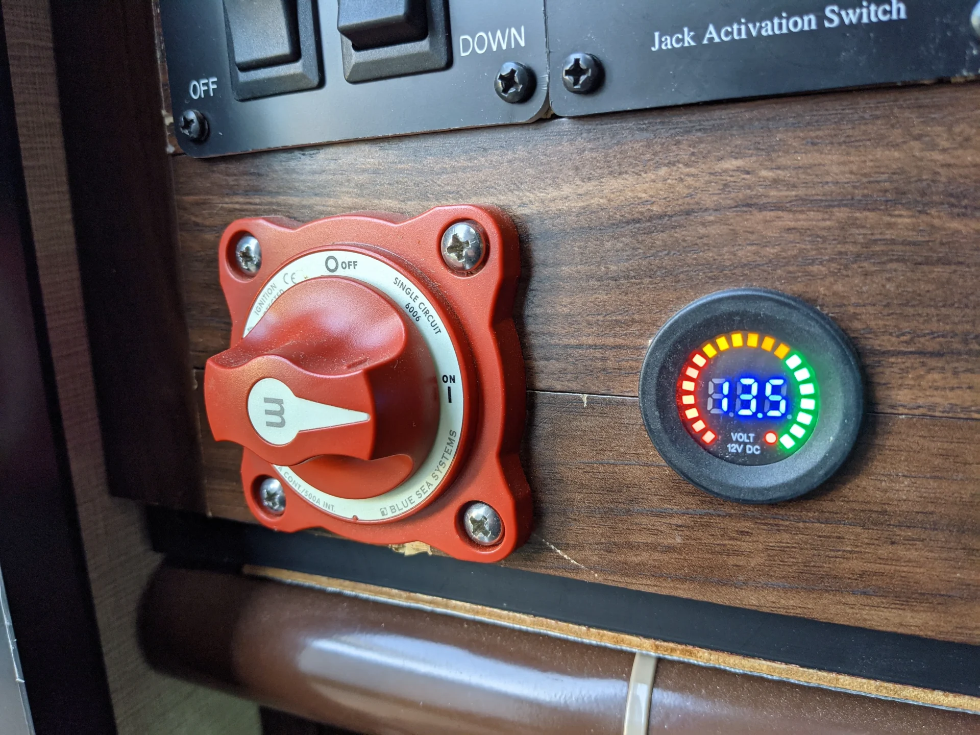 How to Move Electronics Back Home for Break: Easy & Safe Tips