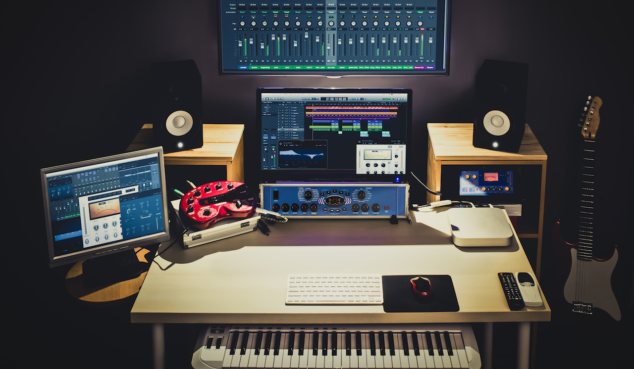 How to Setup a Home Studio for Electronic Music: Expert Tips