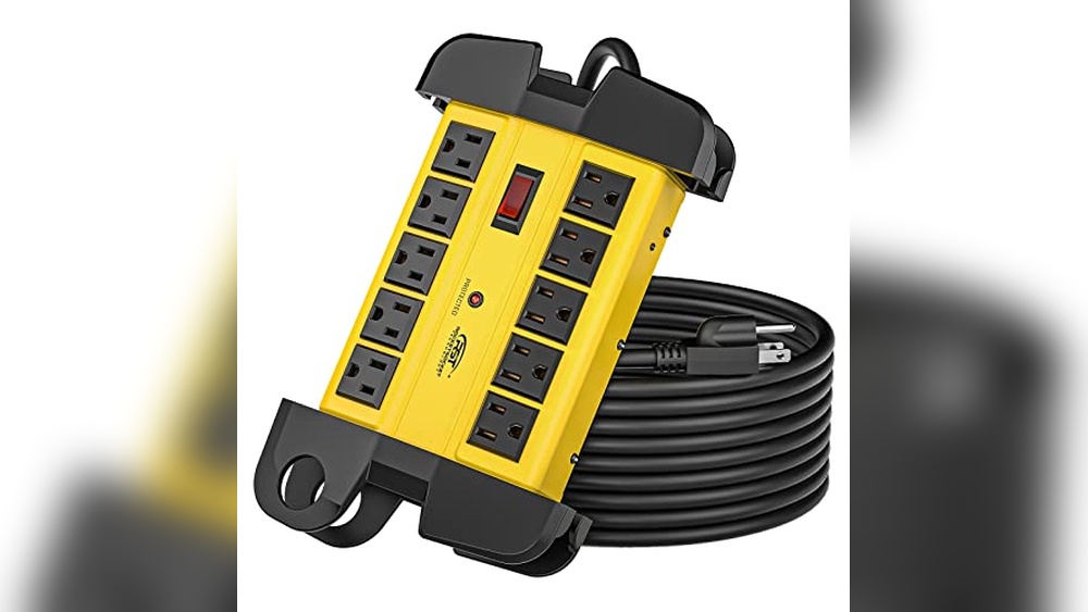 Best Electronic Shops in America for Top Power Strips and Gadgets